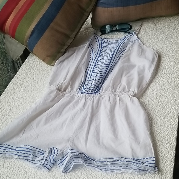 Romper - Picture 2 of 4